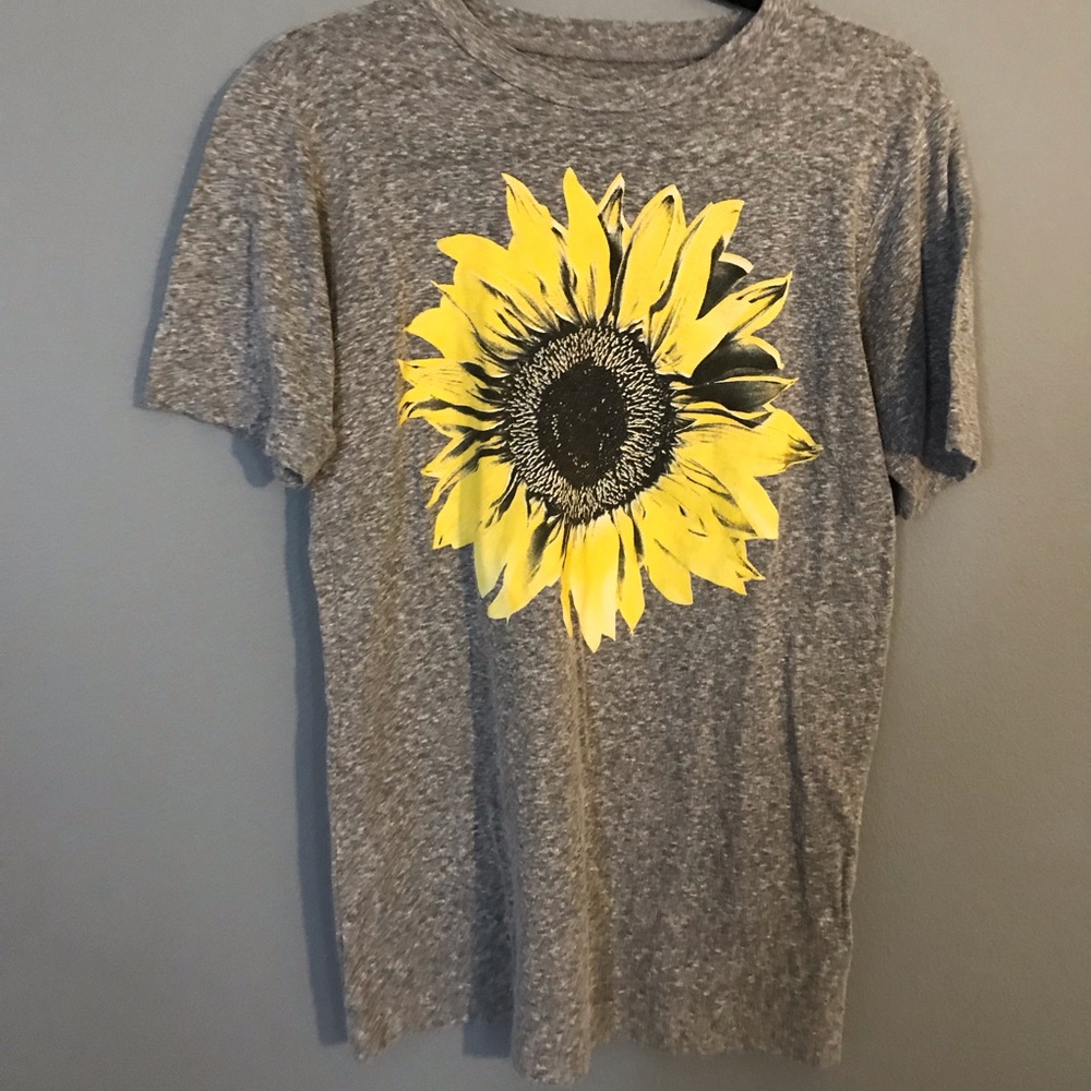 Urban outfitters sunflower t-shirt